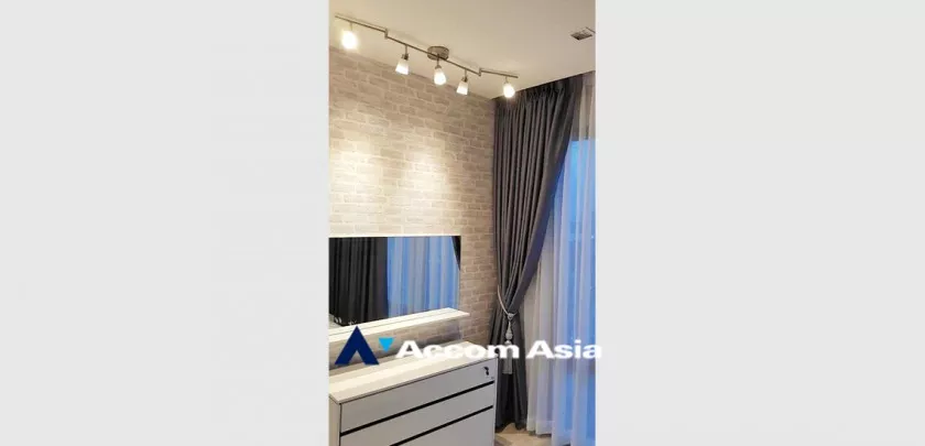  2 Bedrooms  Condominium For Rent in Charoenkrung, Bangkok  near BRT Rama IX Bridge (AA33299)