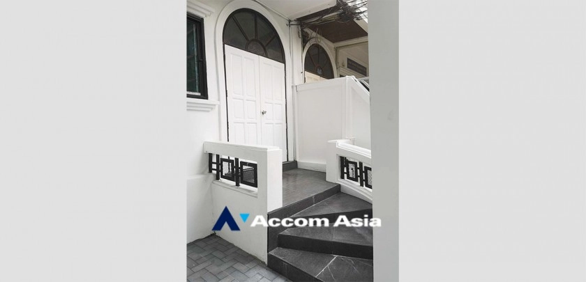  1  2 br Townhouse for rent and sale in ratchadapisek ,Bangkok MRT Thailand Cultural Center AA33302
