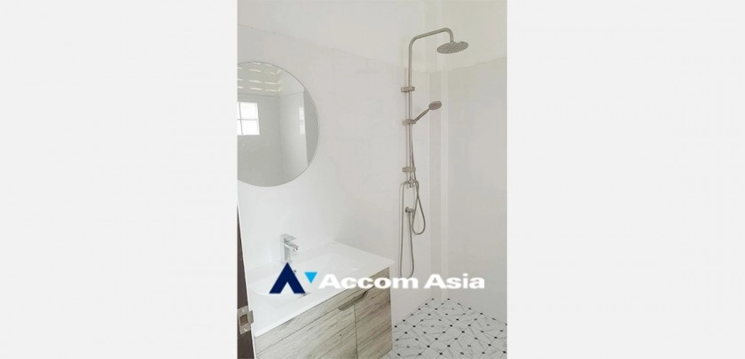 8  2 br Townhouse for rent and sale in ratchadapisek ,Bangkok MRT Thailand Cultural Center AA33302