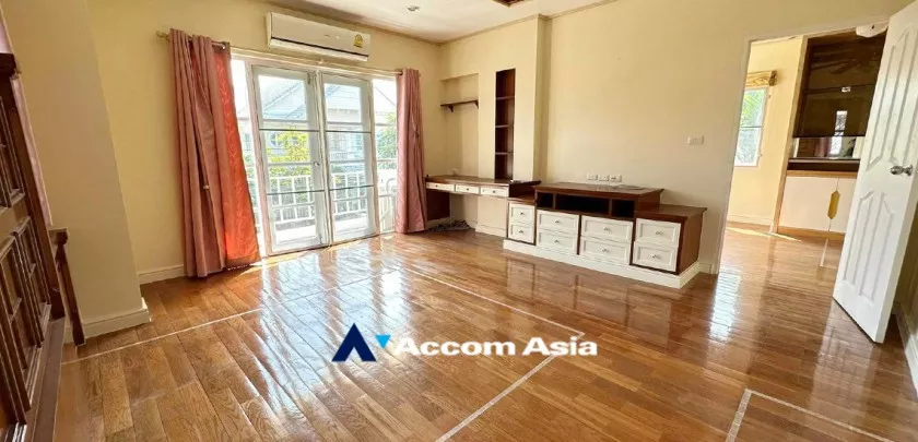 11  3 br House for rent and sale in Pattanakarn ,Bangkok BTS Bang Chak at Nantawan Village Onnuch AA33303