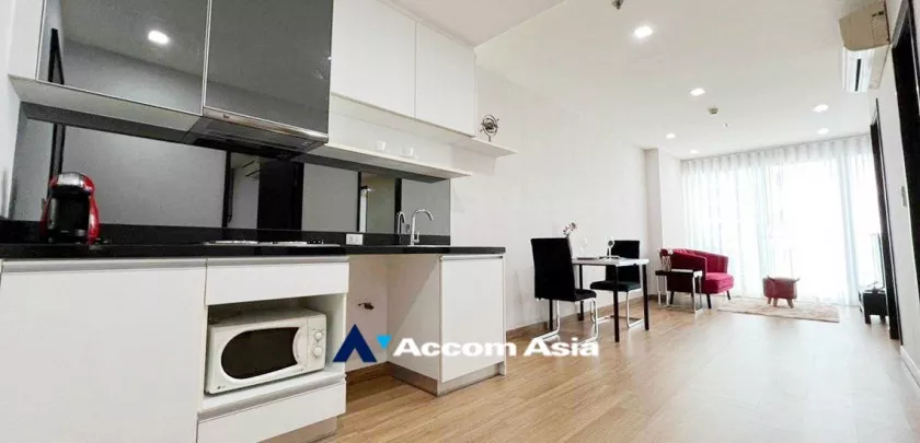  2 Bedrooms  Condominium For Sale in Sukhumvit, Bangkok  near BTS Phra khanong (AA33309)