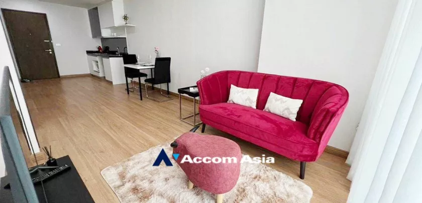  2 Bedrooms  Condominium For Sale in Sukhumvit, Bangkok  near BTS Phra khanong (AA33309)