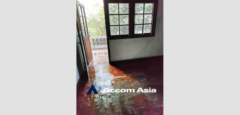10  3 br House for rent and sale in Sukhumvit ,Bangkok BTS Punnawithi AA33310
