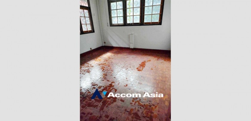 9  3 br House for rent and sale in Sukhumvit ,Bangkok BTS Punnawithi AA33310