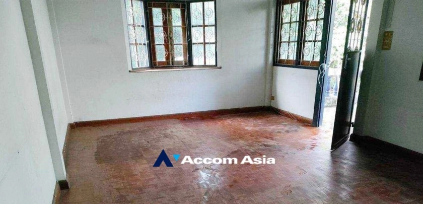 8  3 br House for rent and sale in Sukhumvit ,Bangkok BTS Punnawithi AA33310