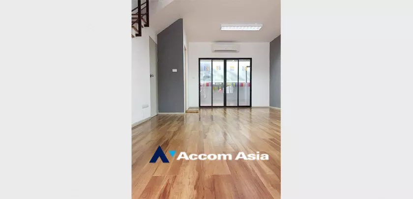  1  6 br Townhouse for rent and sale in Pattanakarn ,Bangkok BTS On Nut at Areeya Mandarina 77 AA33317