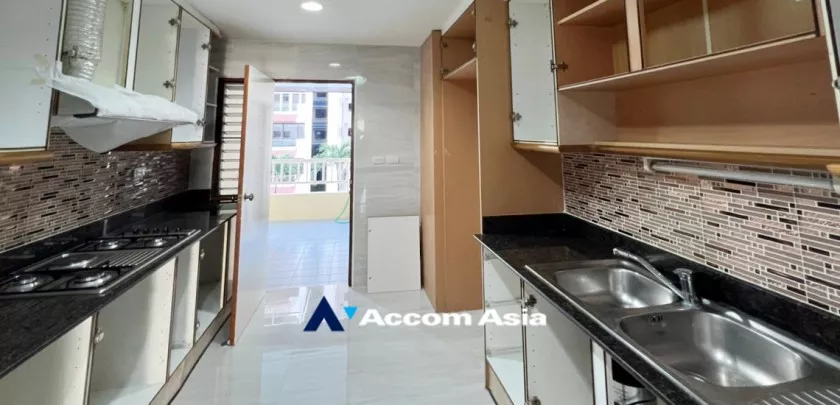 4  3 br Apartment For Rent in Sukhumvit ,Bangkok BTS Asok - MRT Sukhumvit at Perfect Apartment for Big Family, Prime Location Near Main Street AA33318