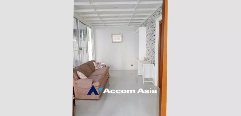 21  3 br House For Rent in phaholyothin ,Bangkok BTS Victory Monument AA33319
