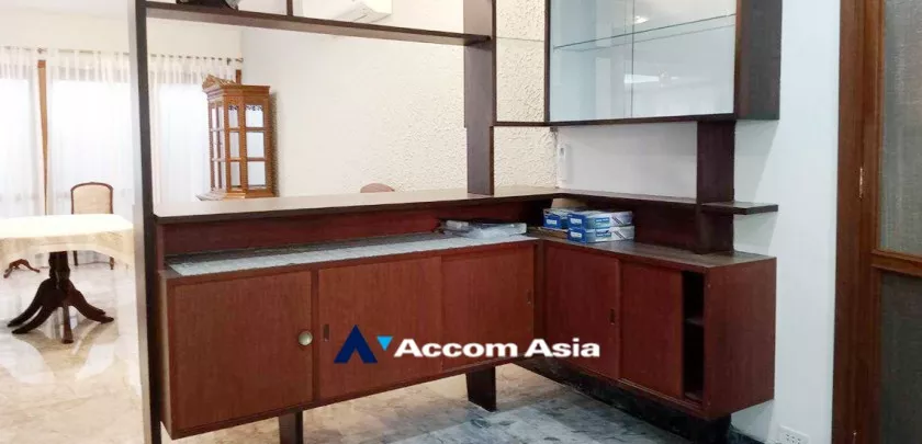9  3 br House For Rent in phaholyothin ,Bangkok BTS Victory Monument AA33319
