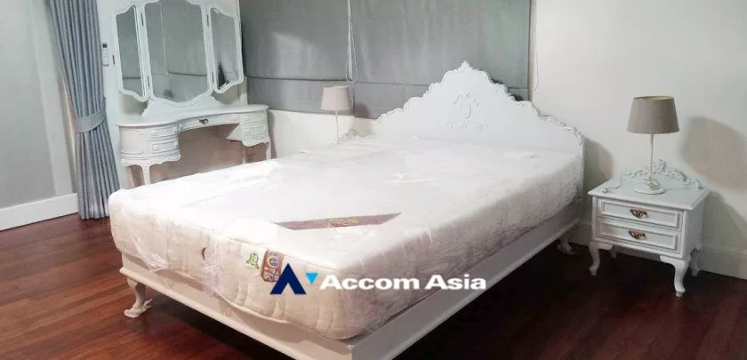 18  3 br House For Rent in phaholyothin ,Bangkok BTS Victory Monument AA33319
