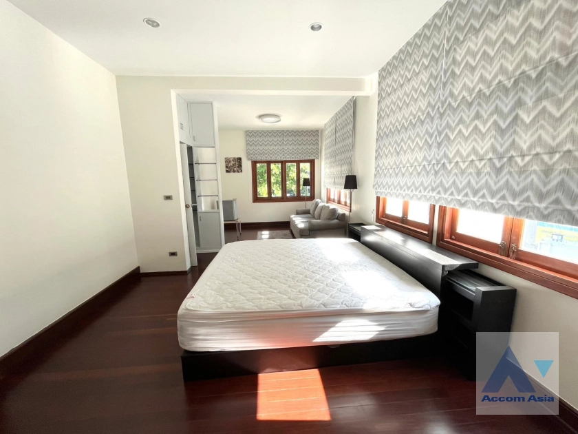 14  3 br House For Rent in New Phetchaburi ,Bangkok BTS Victory Monument AA33319