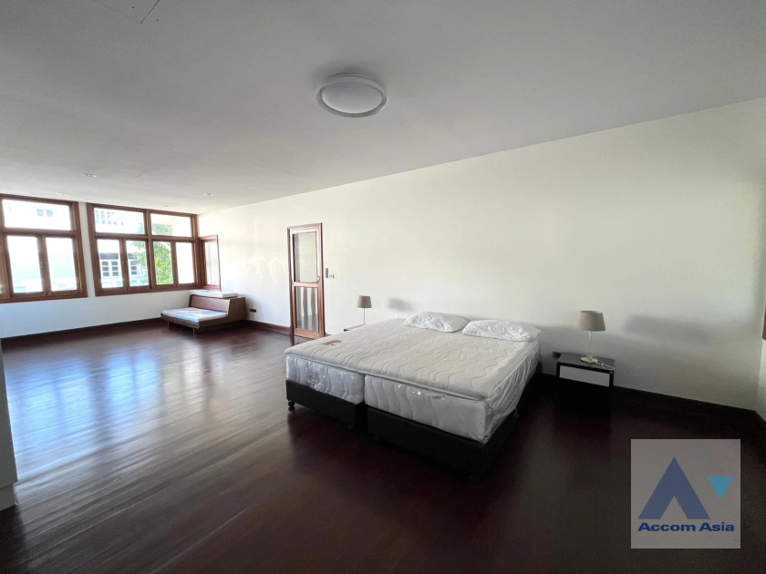 15  3 br House For Rent in New Phetchaburi ,Bangkok BTS Victory Monument AA33319