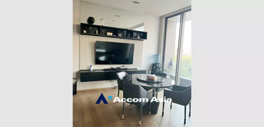 1 Bedroom  Condominium For Rent in Silom, Bangkok  near MRT Lumphini (AA33321)