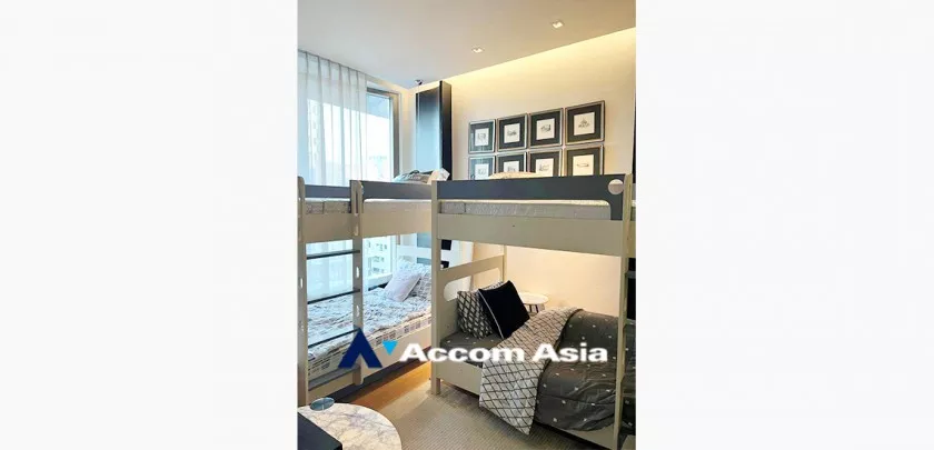  1 Bedroom  Condominium For Rent in Silom, Bangkok  near MRT Lumphini (AA33321)