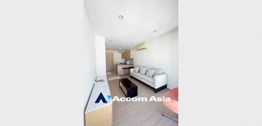  1 Bedroom  Condominium For Sale in Sukhumvit, Bangkok  near BTS Thong Lo (AA33328)