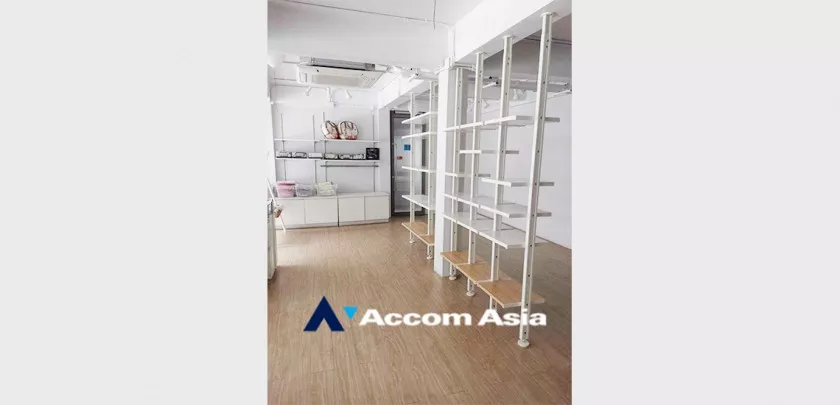 6  Retail / Showroom For Rent in sukhumvit ,Bangkok BTS Phra khanong AA33329