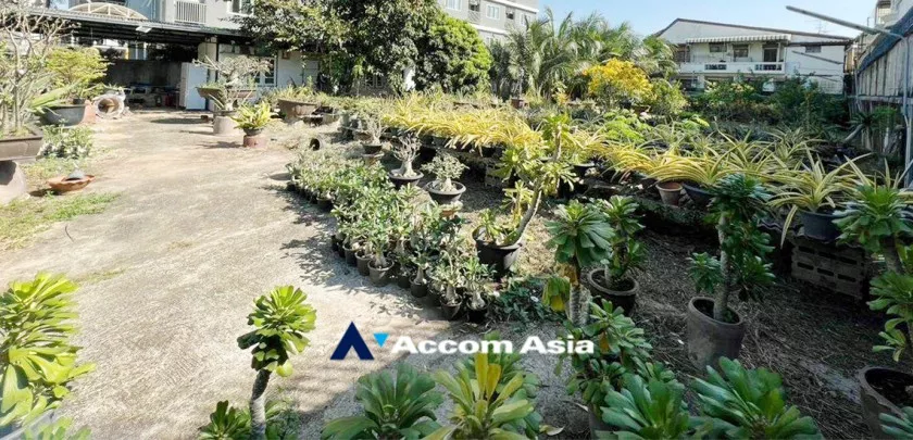 4  Land For Sale in Pattanakarn ,Bangkok BTS On Nut AA33357