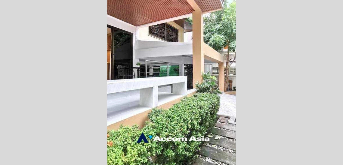 Home Office |  4 Bedrooms  House For Rent in Sathorn, Bangkok  near BRT Arkhan Songkhro (AA33376)