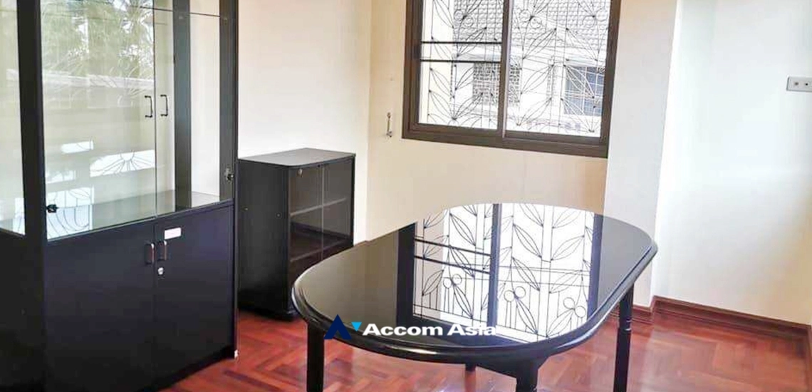 12  4 br House For Rent in Sathorn ,Bangkok BRT Arkhan Songkhro AA33376