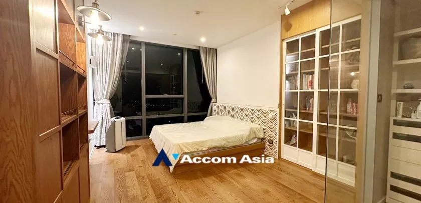unit 2 Bedrooms  Condominium For Rent & Sale in Sathorn, Bangkok  near BTS Surasak (AA33377)