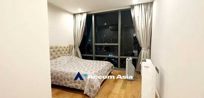 unit 2 Bedrooms  Condominium For Rent & Sale in Sathorn, Bangkok  near BTS Surasak (AA33377)