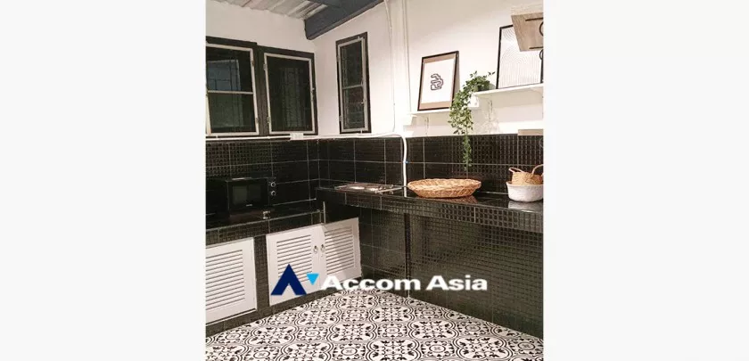  1  2 br House For Rent in phaholyothin ,Bangkok BTS Chitlom AA33388
