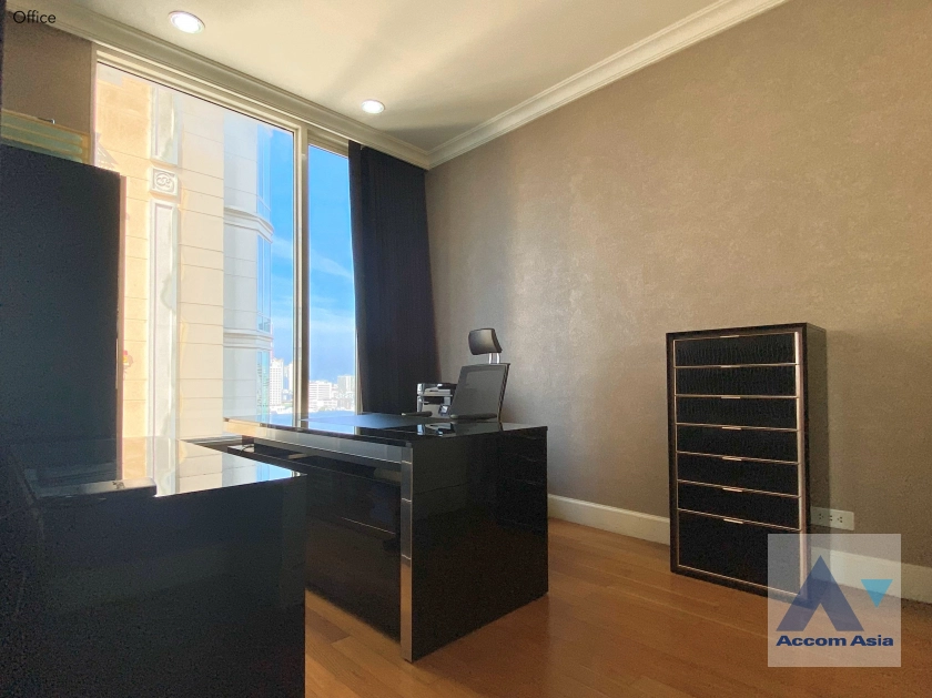16  4 br Condominium for rent and sale in Sukhumvit ,Bangkok BTS Phrom Phong at Royce Private Residences AA33399