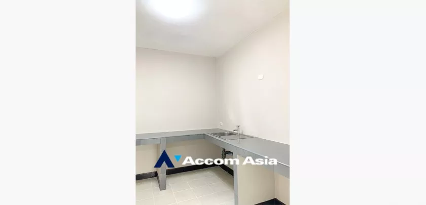 5  4 br House for rent and sale in Dusit ,Bangkok  AA33401