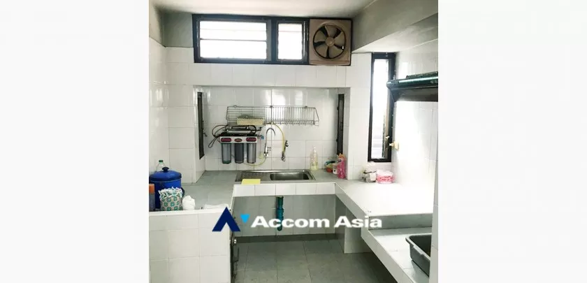 Home Office |  4 Bedrooms  House For Rent & Sale in Dusit, Bangkok  (AA33401)
