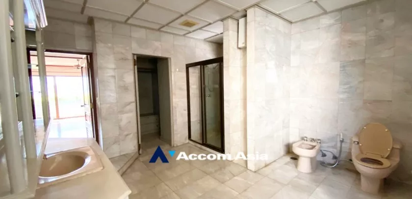 16  3 br Apartment For Rent in Sukhumvit ,Bangkok BTS Phrom Phong at Greenery garden and privacy AA33410