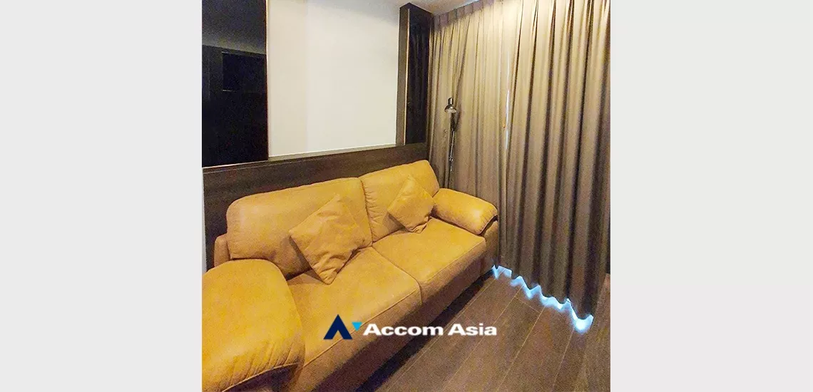  1 Bedroom  Condominium For Sale in Sukhumvit, Bangkok  near BTS Ekkamai (AA33413)