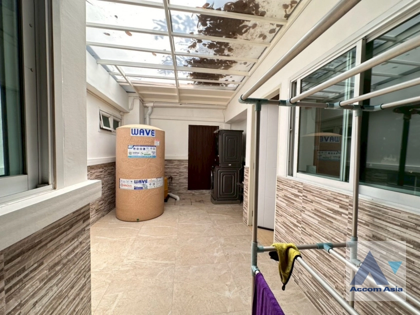 33  3 br House for rent and sale in Sukhumvit ,Bangkok BTS Phrom Phong AA33415