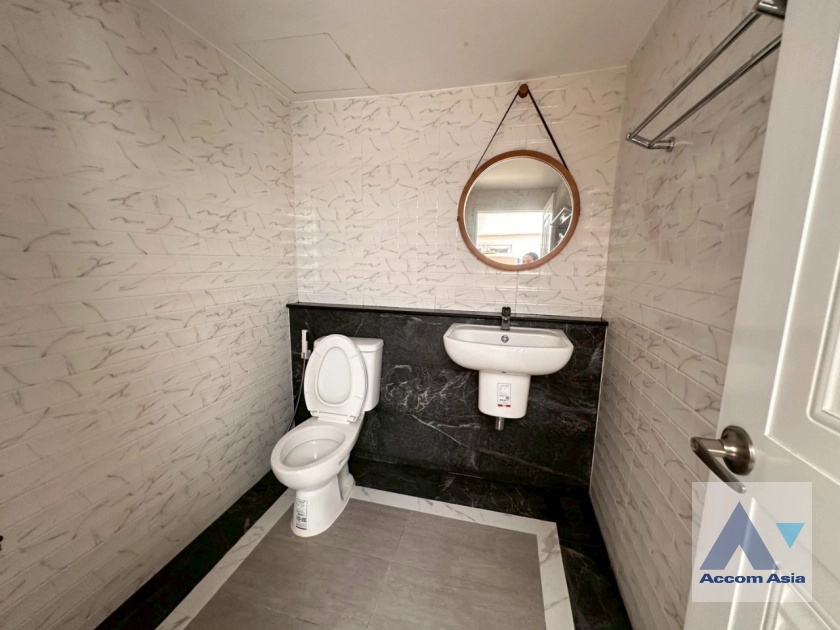 32  3 br House for rent and sale in Sukhumvit ,Bangkok BTS Phrom Phong AA33415