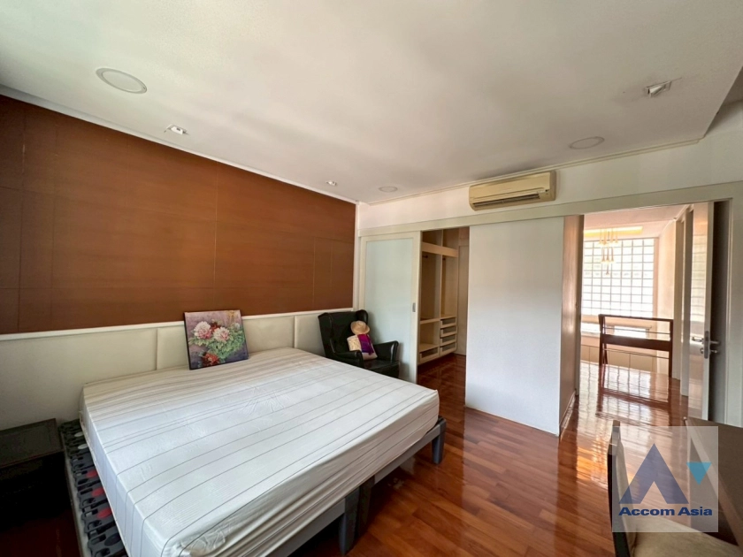 20  3 br House for rent and sale in Sukhumvit ,Bangkok BTS Phrom Phong AA33415