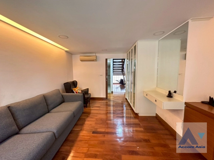 15  3 br House for rent and sale in Sukhumvit ,Bangkok BTS Phrom Phong AA33415