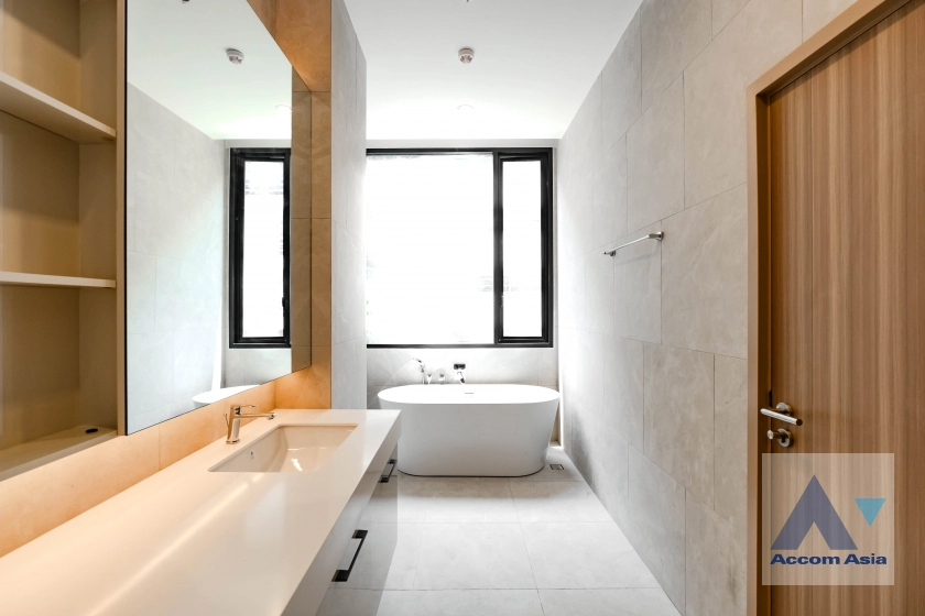 12  3 br Apartment For Rent in Sathorn ,Bangkok BTS Chong Nonsi at Luxury Designed in Prime Area AA33427