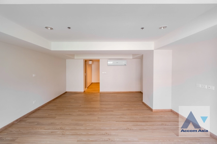 11  3 br Apartment For Rent in Sathorn ,Bangkok BTS Chong Nonsi at Luxury Designed in Prime Area AA33427