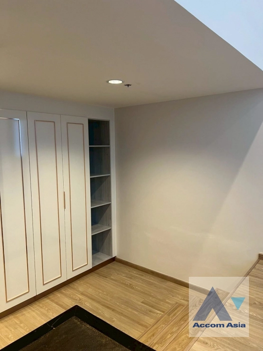 15  4 br Apartment For Rent in Sathorn ,Bangkok BTS Chong Nonsi at Luxury Designed in Prime Area AA33429