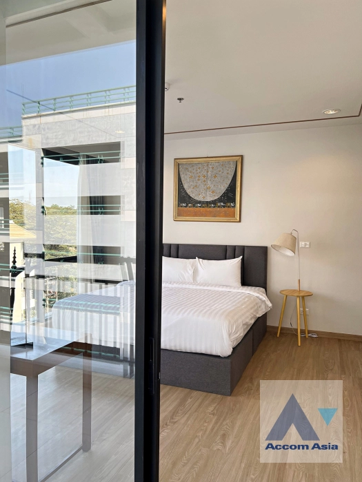 5  2 br Apartment For Rent in Sathorn ,Bangkok BTS Chong Nonsi at Luxury Designed in Prime Area AA33433