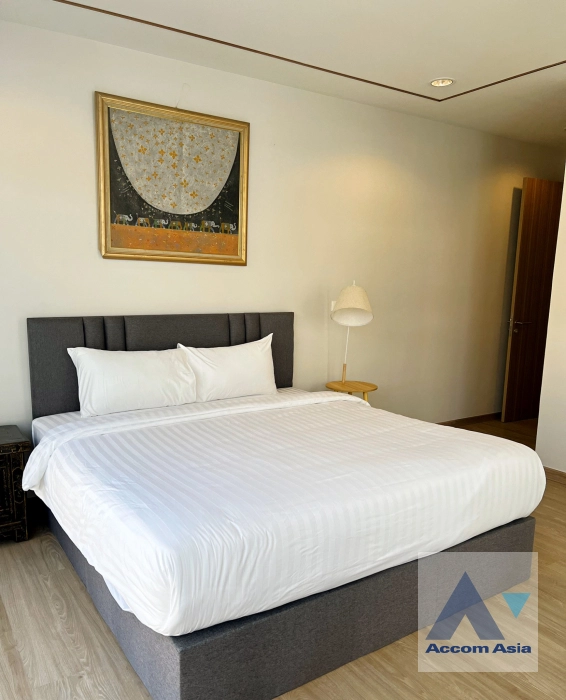 7  2 br Apartment For Rent in Sathorn ,Bangkok BTS Chong Nonsi at Luxury Designed in Prime Area AA33433