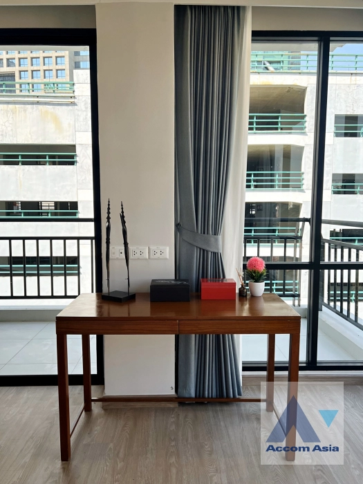 11  2 br Apartment For Rent in Sathorn ,Bangkok BTS Chong Nonsi at Luxury Designed in Prime Area AA33433