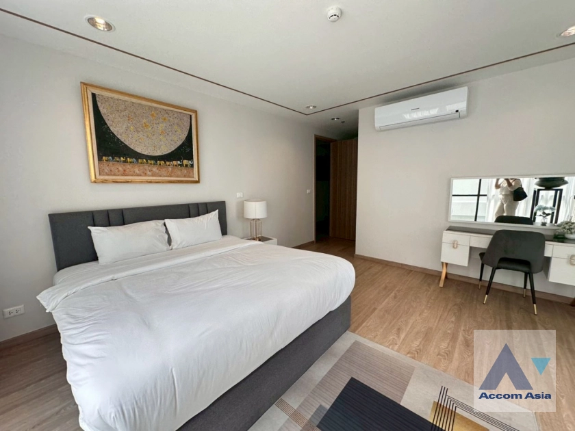 18  4 br Apartment for rent and sale in Sathorn ,Bangkok BTS Chong Nonsi at Luxury Designed in Prime Area AA33434