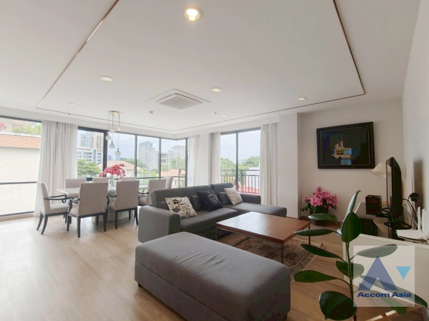 unitPet friendly |  4 Bedrooms  Apartment For Rent & Sale in Sathorn, Bangkok  near BTS Chong Nonsi (AA33434)