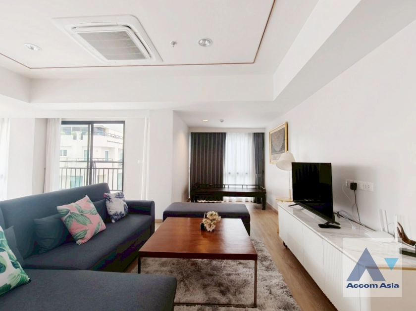 unitPet friendly |  3 Bedrooms  Apartment For Rent in Sathorn, Bangkok  near BTS Chong Nonsi (AA33436)