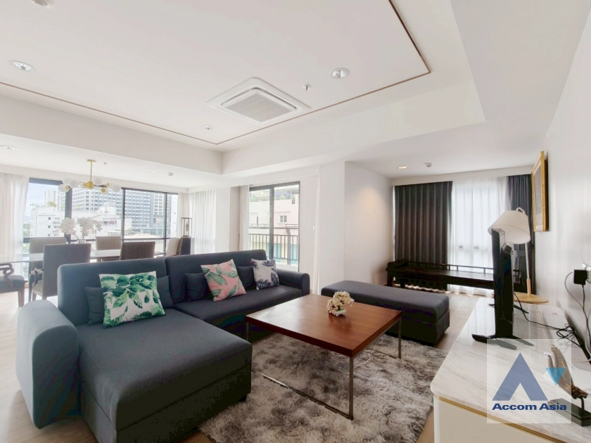 unitPet friendly |  3 Bedrooms  Apartment For Rent in Sathorn, Bangkok  near BTS Chong Nonsi (AA33436)