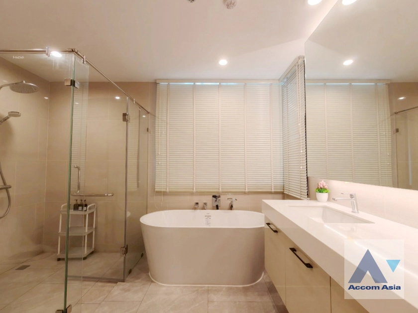 11  3 br Apartment For Rent in Sathorn ,Bangkok BTS Chong Nonsi at Luxury Designed in Prime Area AA33436