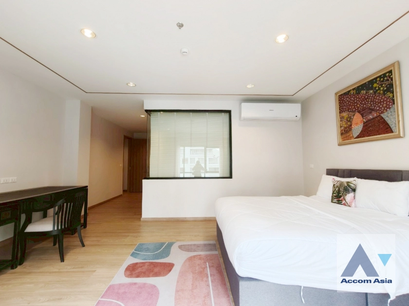 15  3 br Apartment For Rent in Sathorn ,Bangkok BTS Chong Nonsi at Luxury Designed in Prime Area AA33436