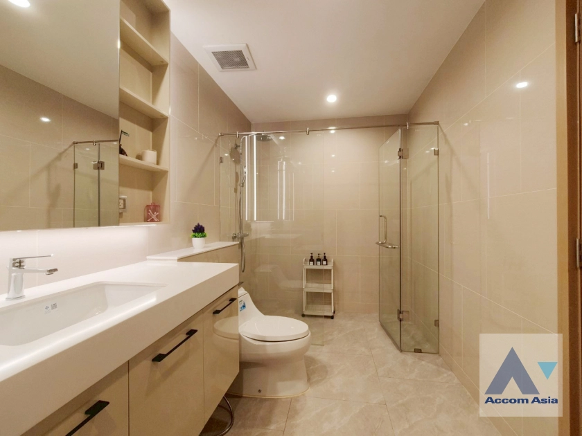 19  3 br Apartment For Rent in Sathorn ,Bangkok BTS Chong Nonsi at Luxury Designed in Prime Area AA33437