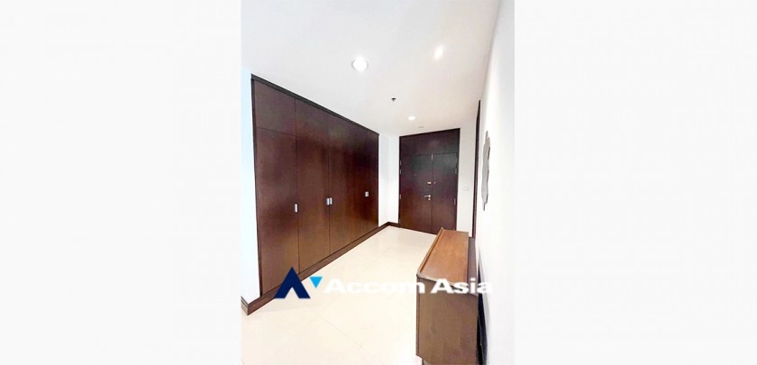 18  3 br Apartment For Rent in Ploenchit ,Bangkok BTS Ploenchit at Elegance and Traditional Luxury AA33450