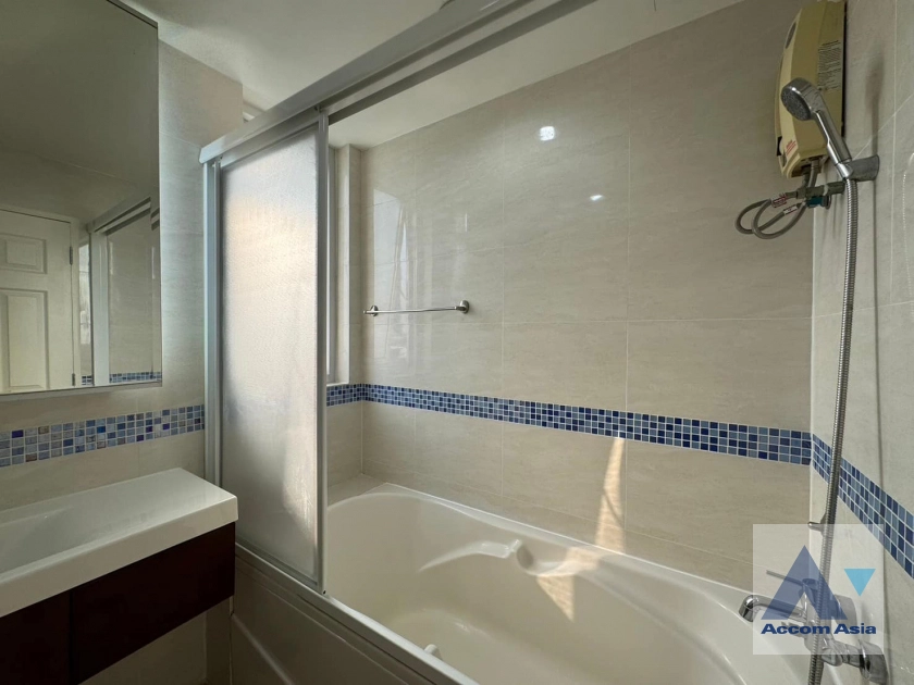 12  2 br Condominium For Rent in Sukhumvit ,Bangkok BTS Phra khanong at Life at Sukhumvit 65 AA33452